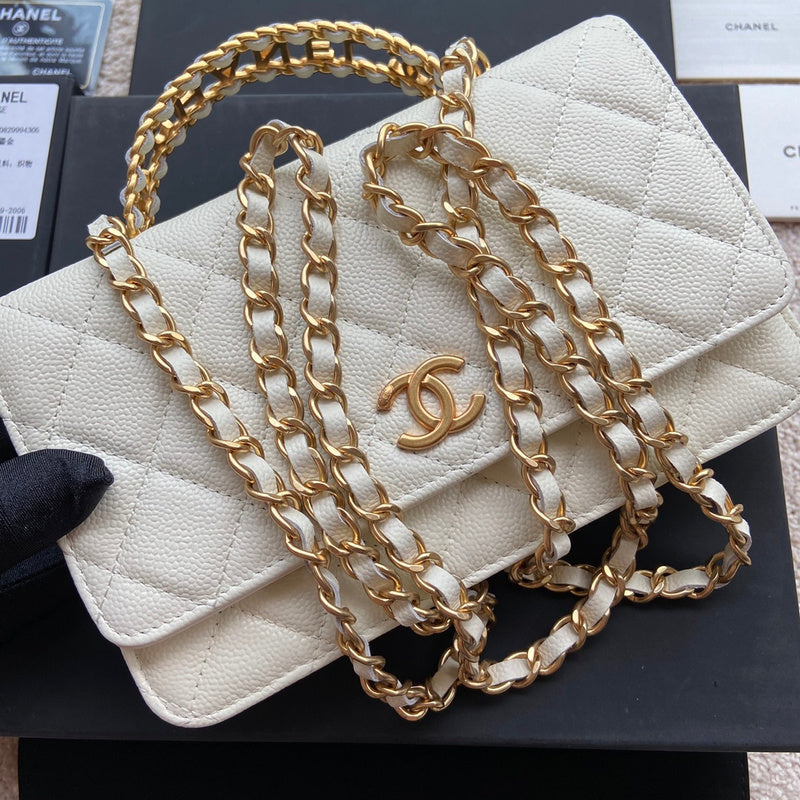 Zivas Charm Effortless Sophistication Designer Handbag (Effortless Style Upgrade) – Styled Look