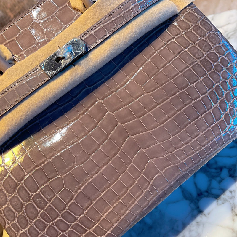 Interior view of streamlined premium bag