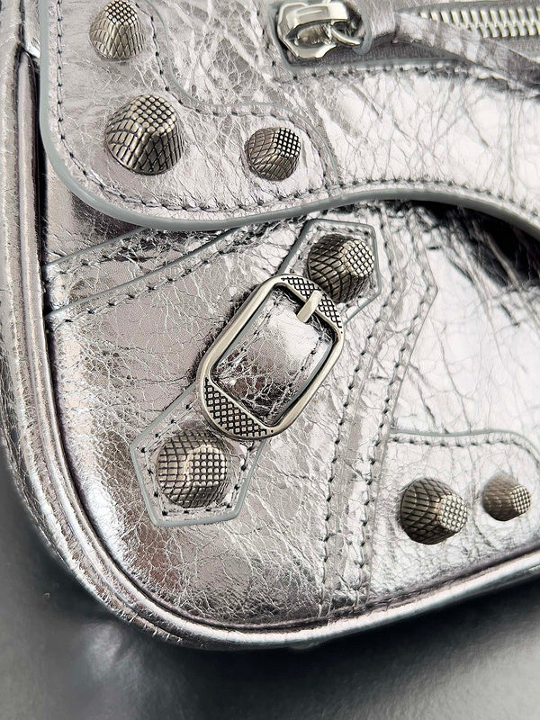 Zivas Charm Refined Everyday Style Statement Handbag (Premium Everyday Carry) – Close-Up Detail