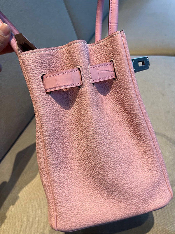  classic everyday bag detail view showing craftsmanship 8