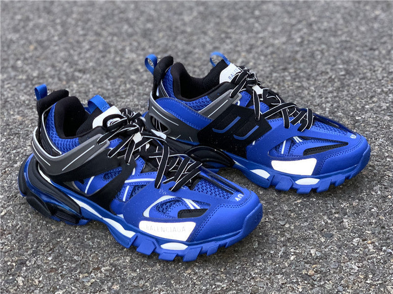 Balenciaga shoes Style 400 - angled studio shot