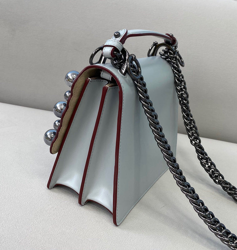 Ziva's Charm handbag – front view (Standard Size)