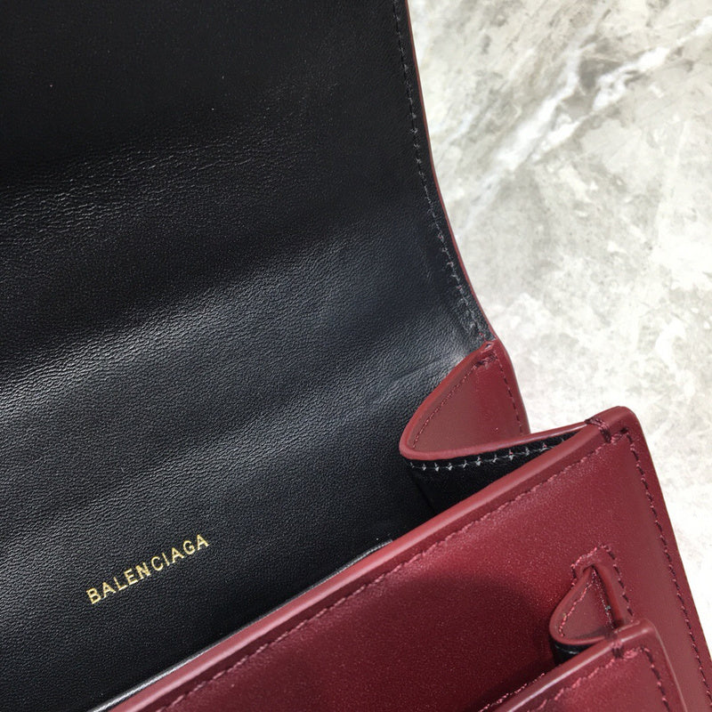 Sophisticated Premium PU Leather Handbag - Sleek Minimalist Lines | Women's Luxury Handbag #850 - texture close-up (image 9) of designer-inspired handbag