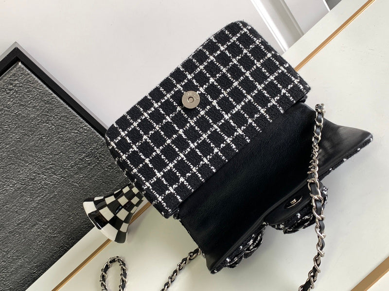  women's handbag, versatile design, view 4