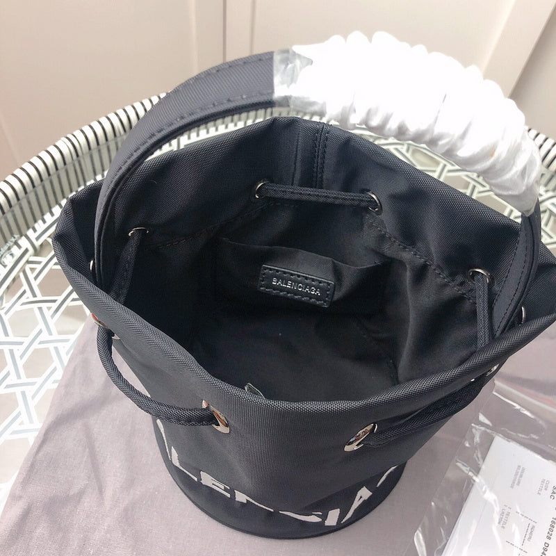 Front view of everyday-luxe elevated women's handbag – women's luxury accessory