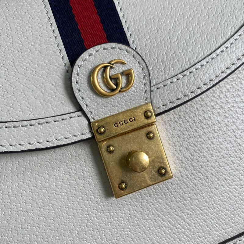 Styled lifestyle shot of classic everyday-luxe women's handbag – women's statement bag