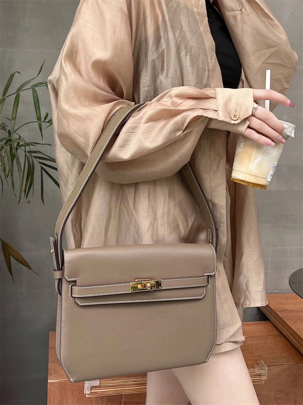 carryall bag interior and compartment view 15