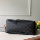 Side profile of everyday-luxe polished women's handbag – women's designer-style accessory