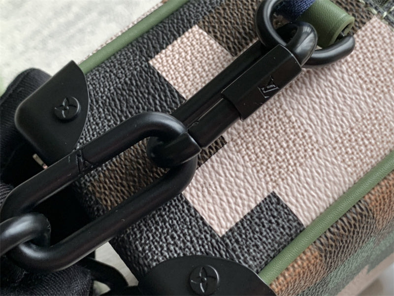 Graceful carryall bag front view 7