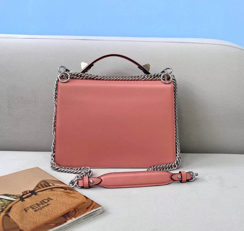 Ziva's Charm handbag – close-up view (25cm*10cm*18cm)