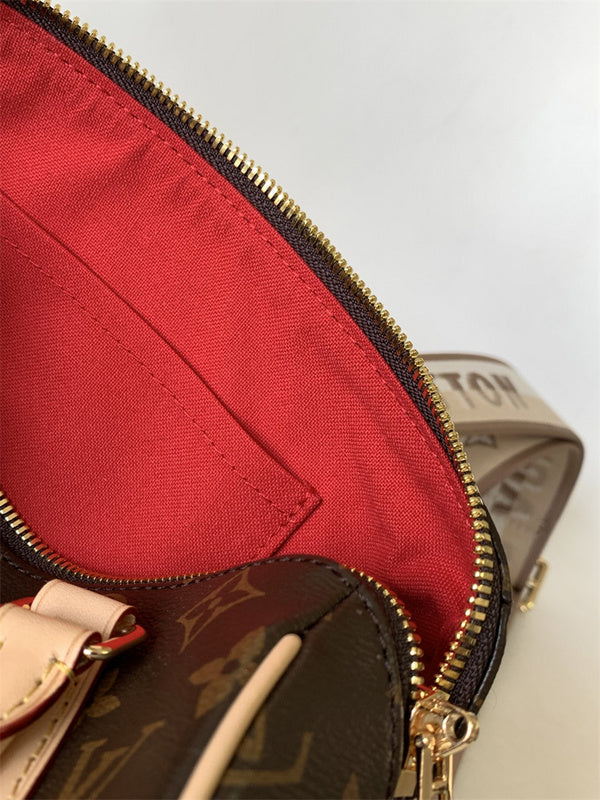  sophisticated shopper bag detail view showing craftsmanship 26