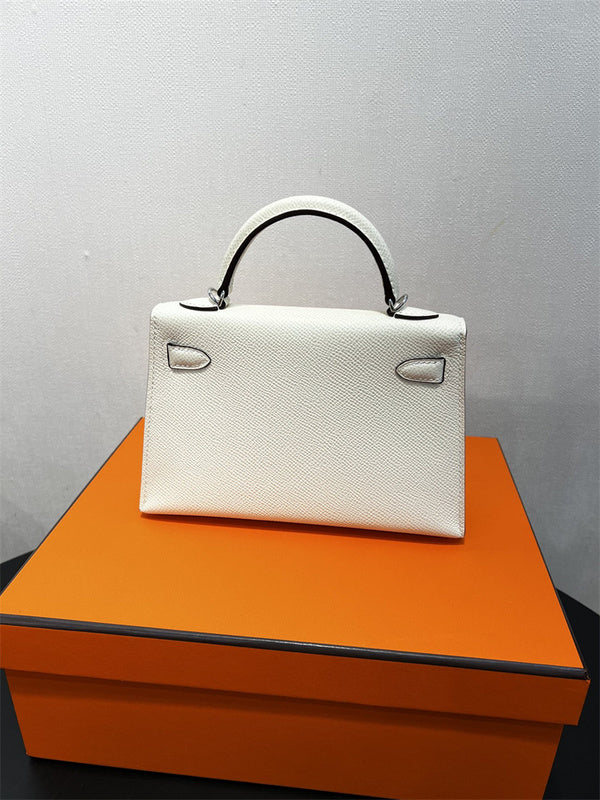  handbag interior and compartment view