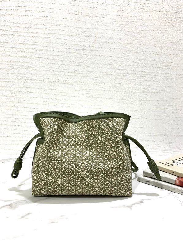 Ziva's Charm handbag – product shot (23.5cm*18cm*9cm)