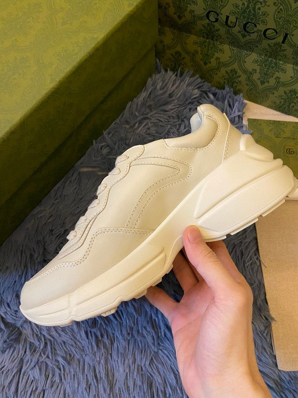 Gucci classic monochrome luxury sneakers view 4 cushioned comfort fit