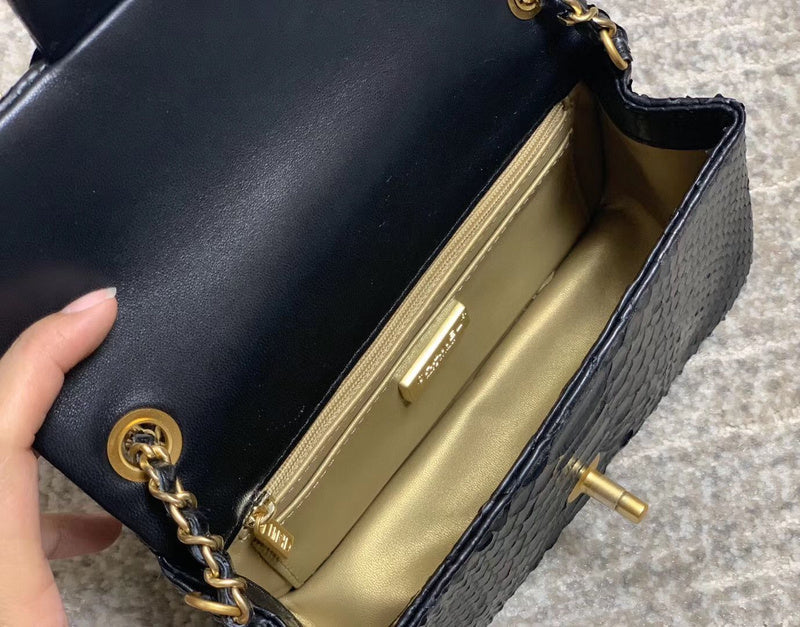  women's handbag, mid design, view 6