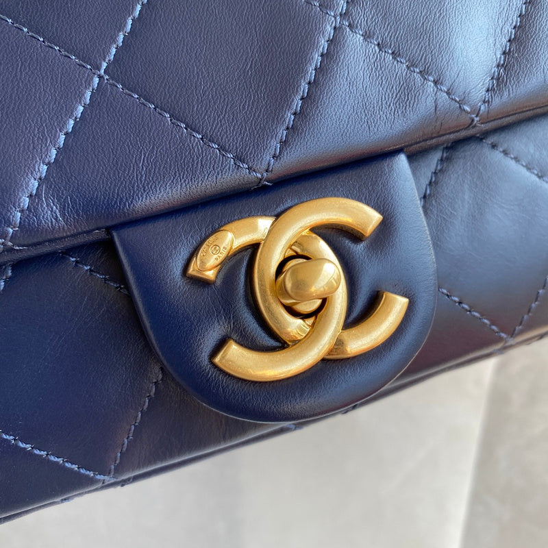 Zivas Charm Signature Style Fashion Handbag (Elevated Daily Companion) – Full Silhouette