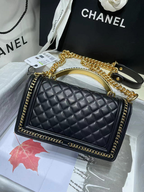  women's handbag, mid design, view 3