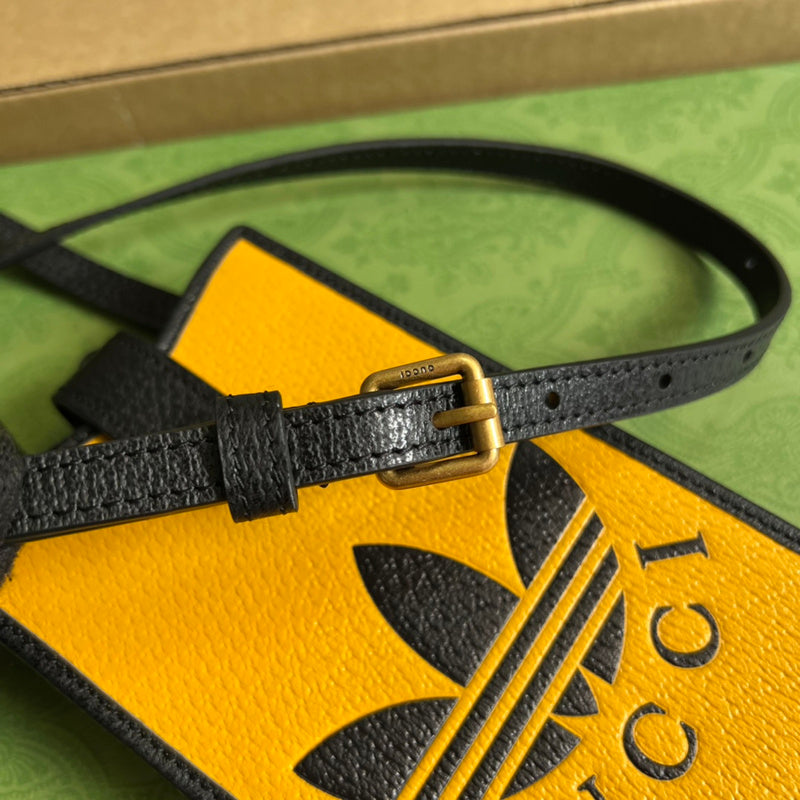 Styled lifestyle shot of modern everyday-luxe women's handbag – women's everyday handbag