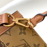  Statement shopper bag front view 7