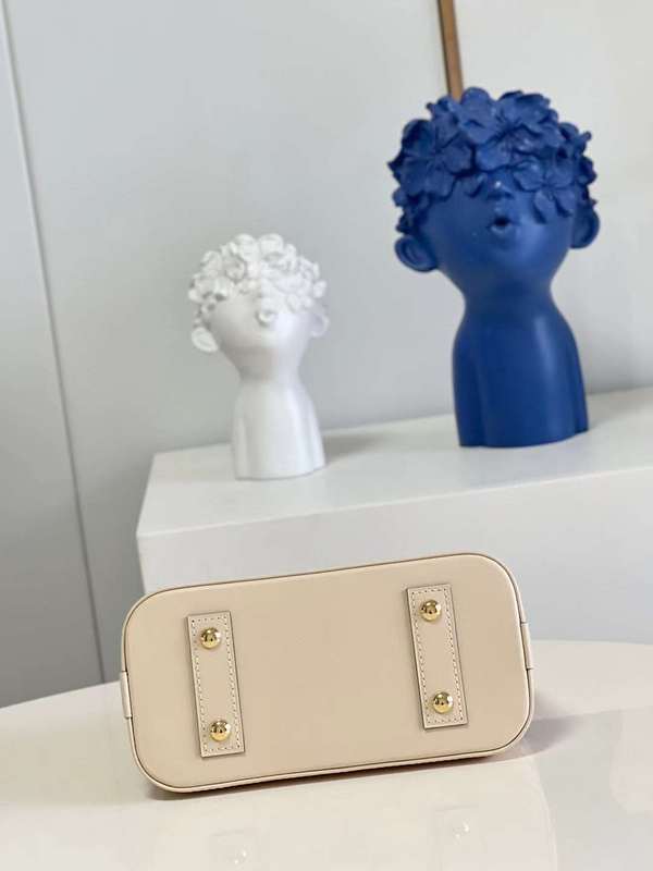 Styled lifestyle shot of statement elevated women's handbag – women's statement bag