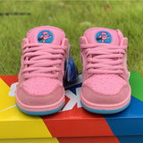Nike Men's & Women's Premium Low-Top Trainers — Style 085 angle view