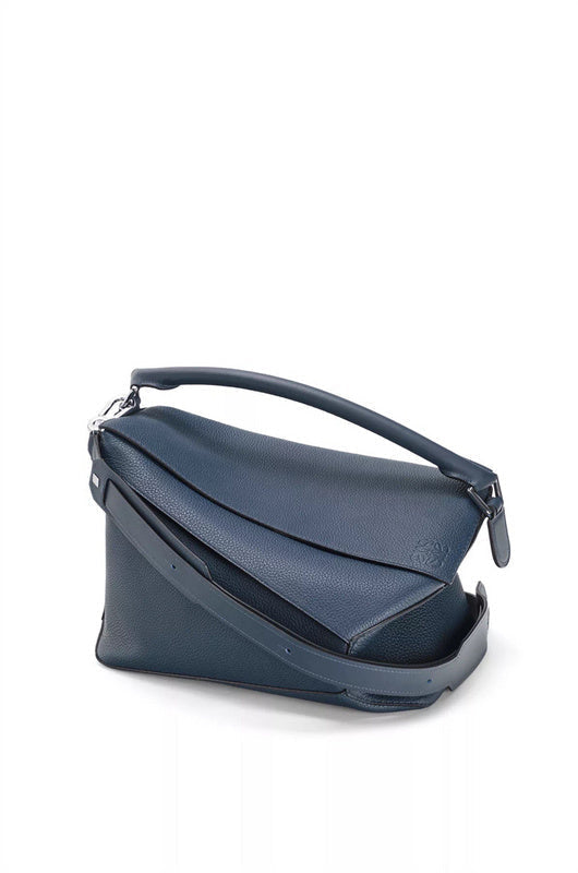 Ziva's Charm handbag – front view (36.5cm*19cm*23cm)