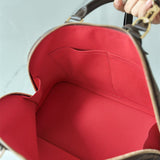  shopper bag interior and compartment view 15