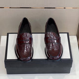 Gucci Fashion sneakers in soft grey chunky sole construction front view