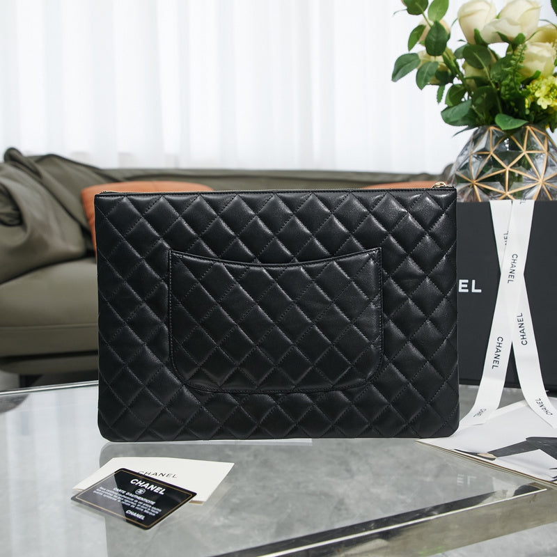  spacious purse view 3
