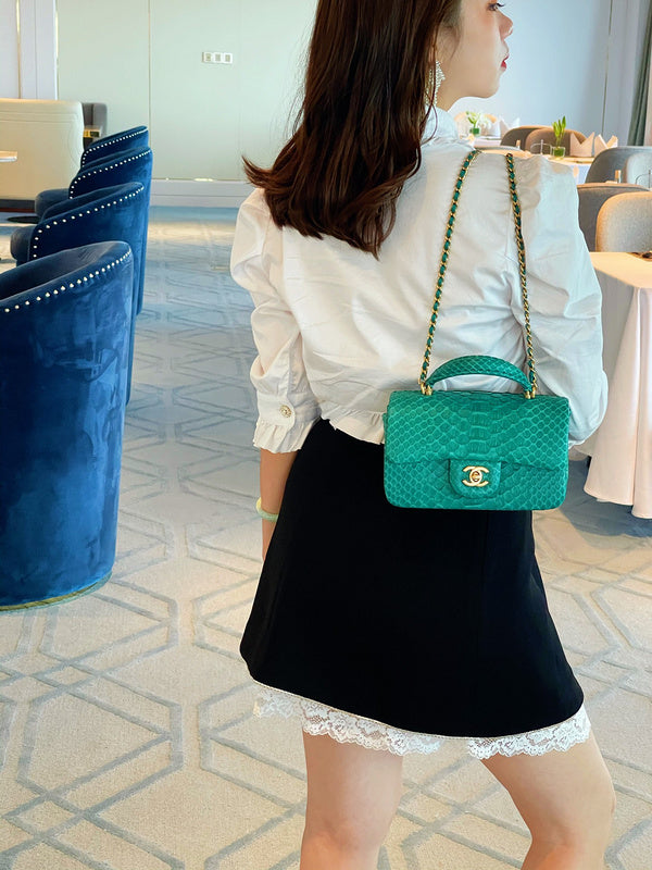  mid purse view 4