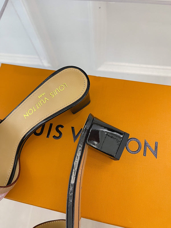 Louis Vuitton Beige Bow-Detail Flats - Back View