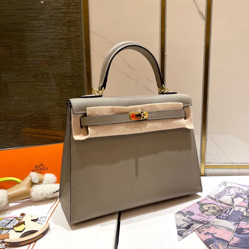 Streamlined bag women's premium everyday handbag