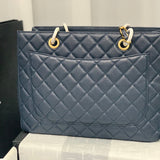  spacious purse view 10