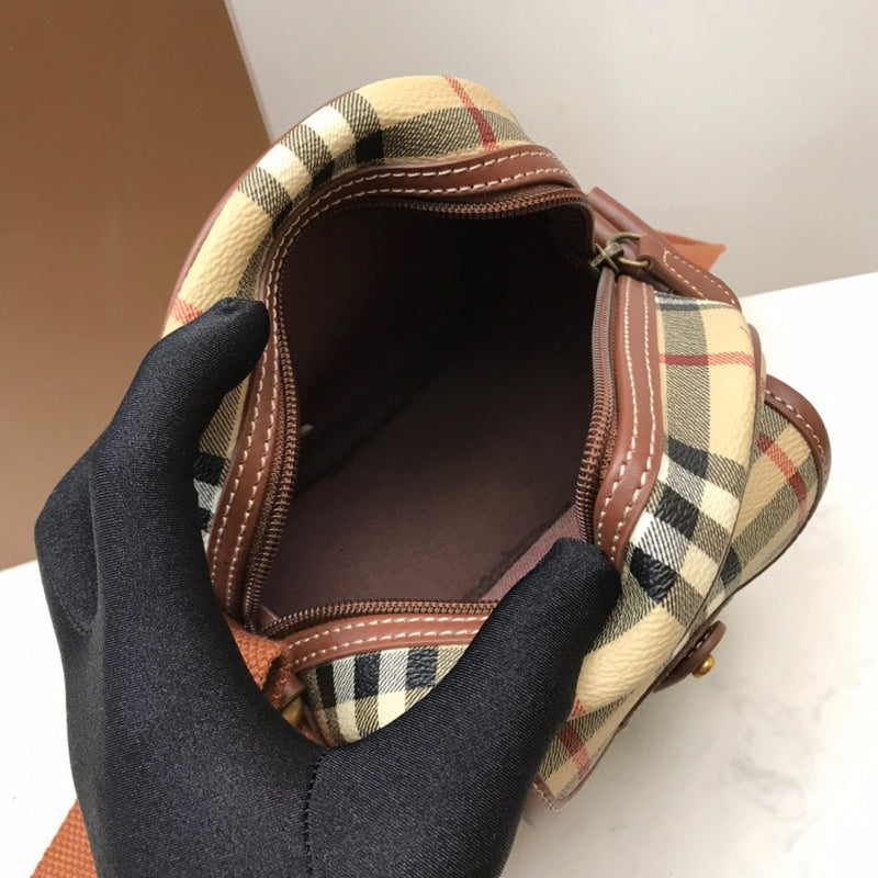 Ziva's Charm handbag – lifestyle view (one versatile size)