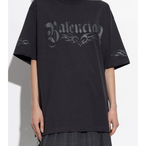 Balenciaga T-Shirts? BALENCIAGA Medium Fit Printed Logo T-Shirt Casual Everyday Designer Tee