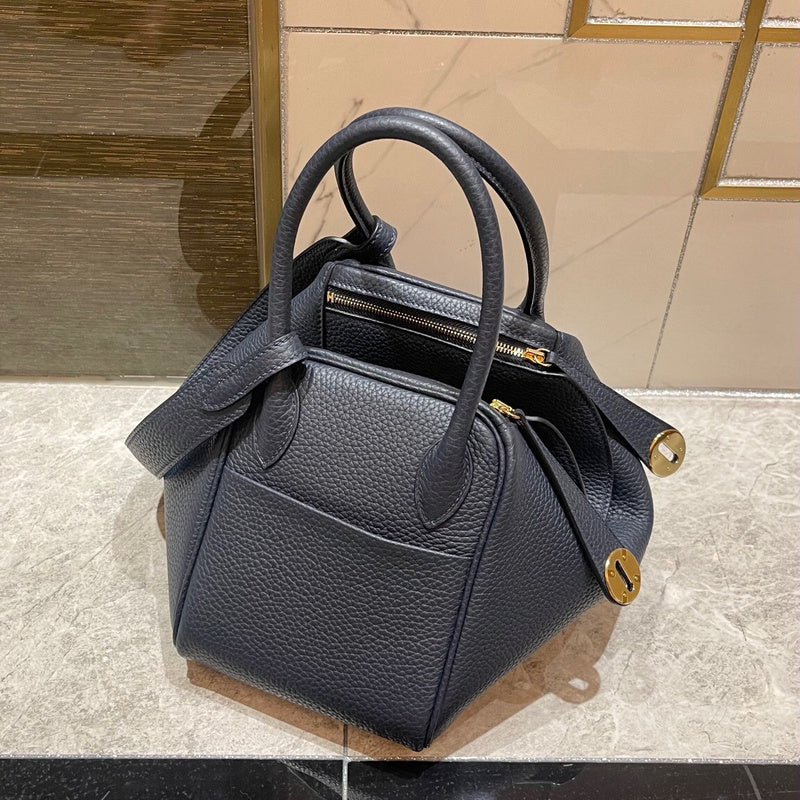 Interior view of effortless premium bag