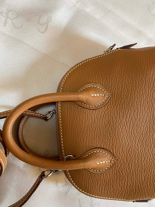 Interior view of minimalist premium bag