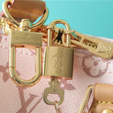  Chic handbag front view 7