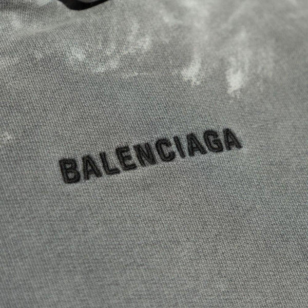 Balenciaga Hoodies? BALENCIAGA Medium Fit Hoodie with Embroidered Logo Comfortable Luxury Streetwear Hoodie