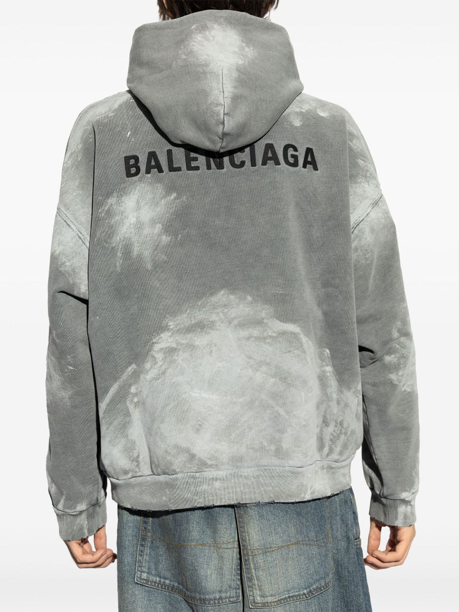 Close-up of Balenciaga jerseys & knitwear hardware and fine stitching