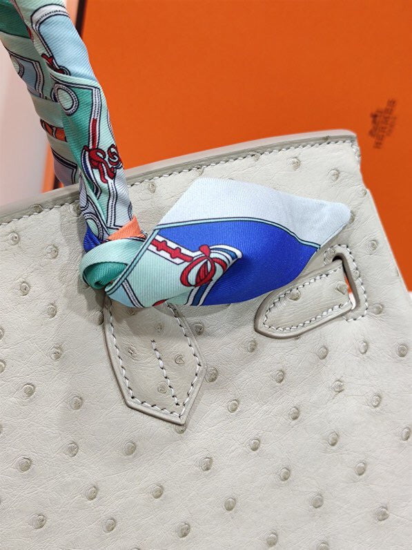  modern shoulder bag styled with outfit 12