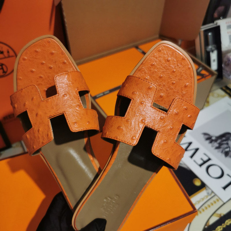 Hermes sandals Style 132 - sole and craftsmanship detail