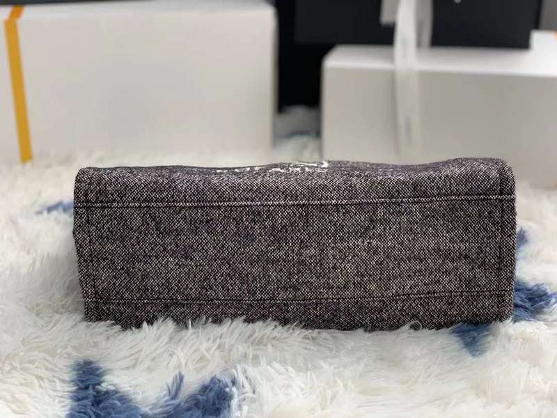 Zivas Charm Understated Luxury Luxury Handbag (Versatile Style Statement) – Full Silhouette