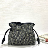 Ziva's Charm handbag – side angle view (23.5cm*18cm*9cm)