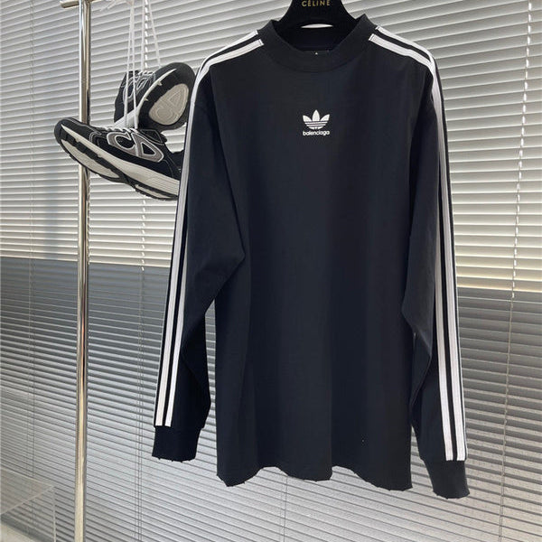 Side profile view of Balenciaga luxury piece style No.459