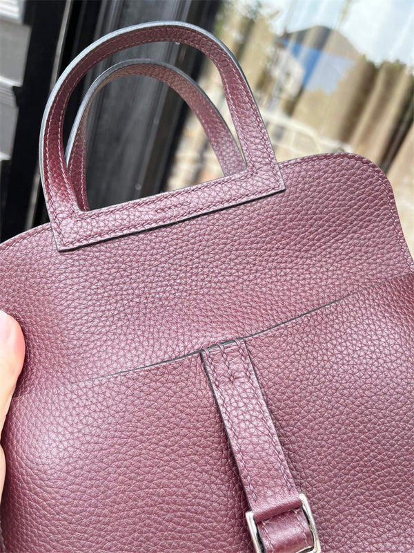  Classic top-handle bag front view 7