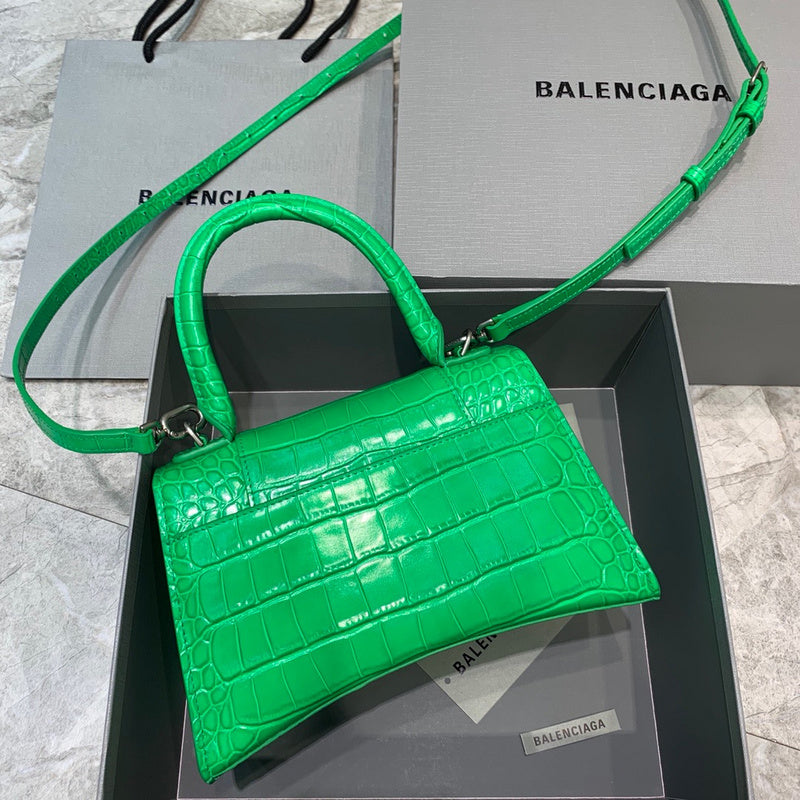 Sleek Faux Leather Handbag - Premium Craftsmanship Detailing | Women's Statement Accessory #547 - back view (image 4) of designer-inspired handbag