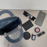 Styled lifestyle shot of elevated chic women's handbag – women's everyday handbag