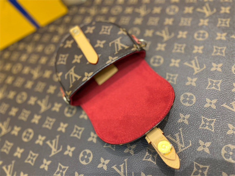  satchel interior and compartment view 9