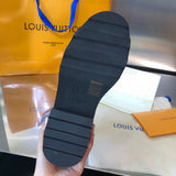 Side profile view of Louis Vuitton luxury piece style No.016